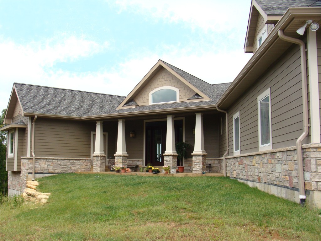 James Hardie Timberbark Siding, Khaki Brown Staggered Edge Shake with