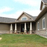 James Hardie Timberbark Siding, Khaki Brown Staggered Edge Shake with Cobblestone Trim, Eureka MO