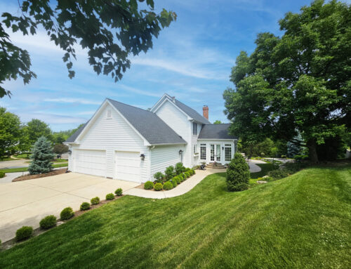 Arctic White James Hardie Siding – Arctic White Trim – Kirkwood, MO
